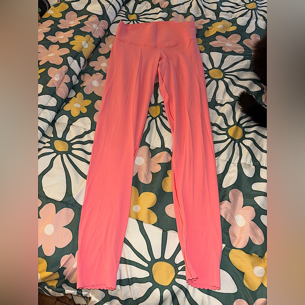 OFFLINE by Aerie Coral real me extra 7/8 leggings size Small